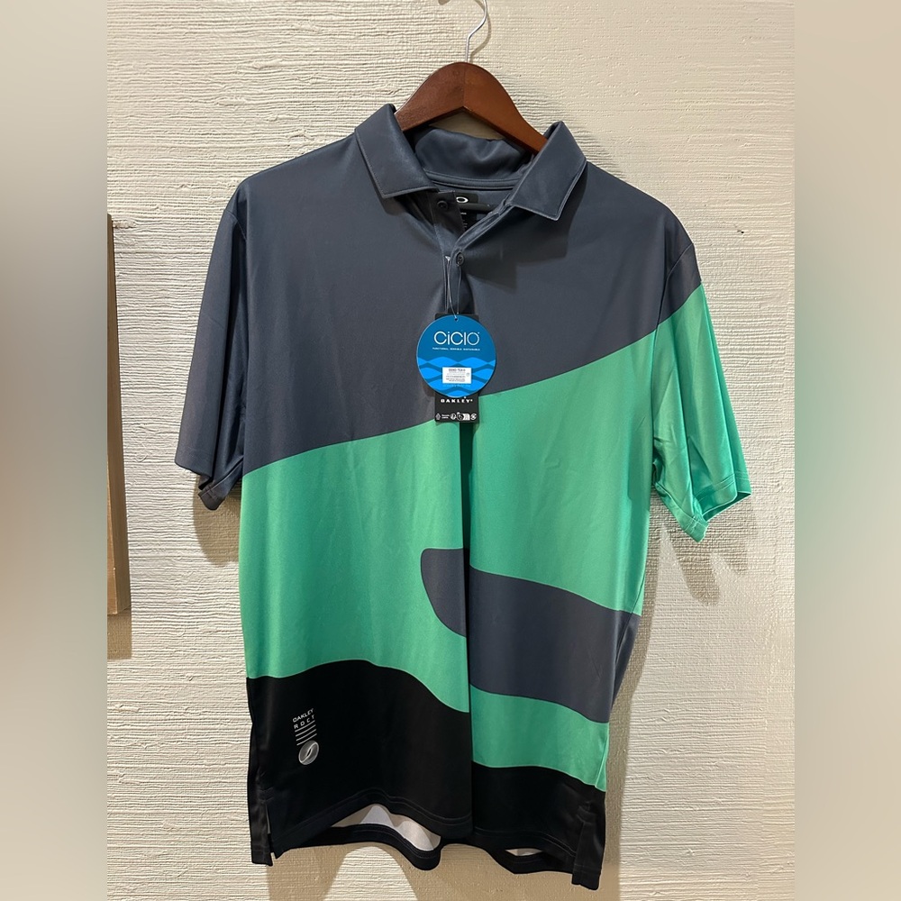 NWT Oakley Green and Gray Polo Shirt